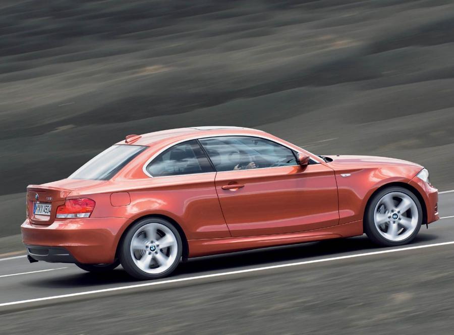  BMW 1-Series Coupe 2007 года  (фото 30 из 40)